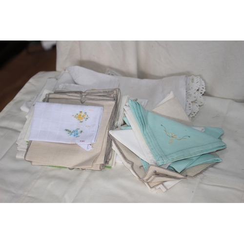 295 - QUANTITY OF LINEN