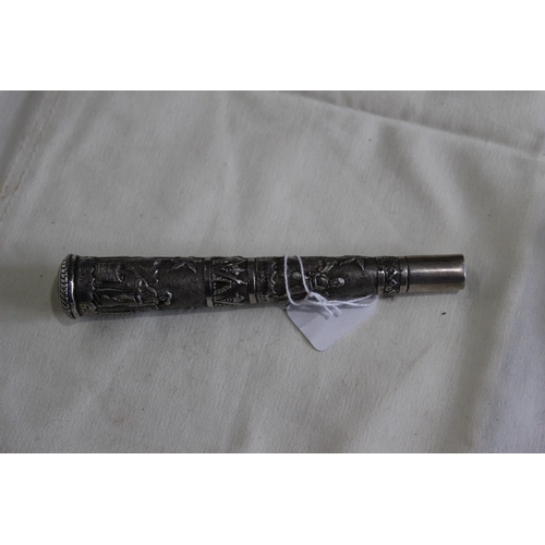 430 - PARASOL HANDLE IN INDIAN SILVER