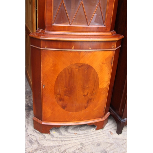 15 - REPRO CORNER CABINET