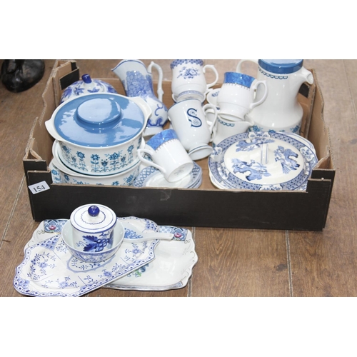 154 - LARGE QUANTITY OF BLUE AND WHITE CHINA