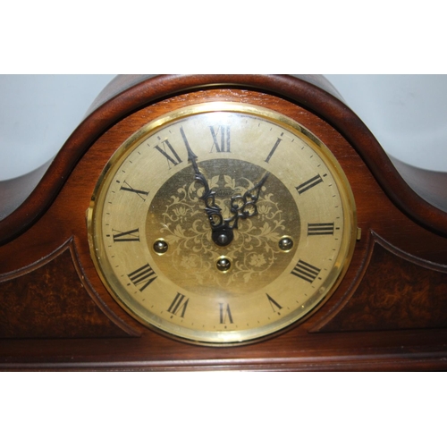 335 - VINTAGE FRANZ HERMLE MANTLE CLOCK
23CM BY 46CM