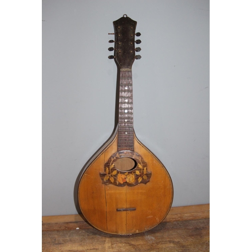 388 - VINTAGE MANDOLIN