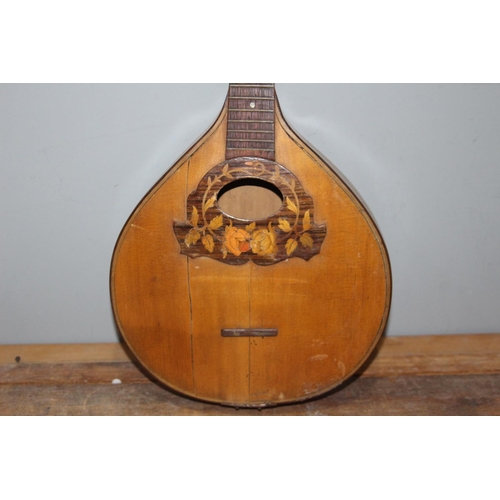 388 - VINTAGE MANDOLIN