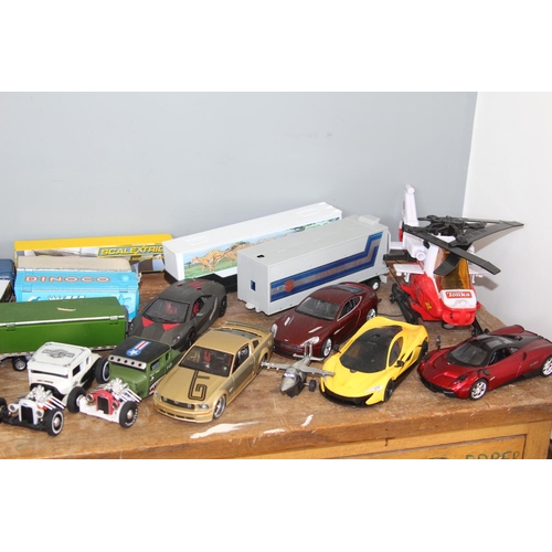 457 - BOX OF DIE CAST CARS