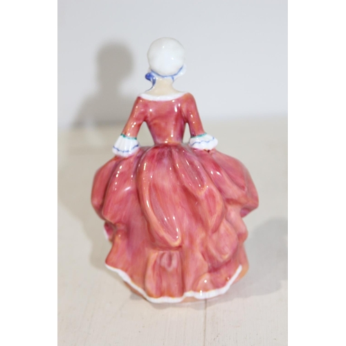 538 - ROYAL DOULTON GOODY TWO SHOES FIGURE
14CM