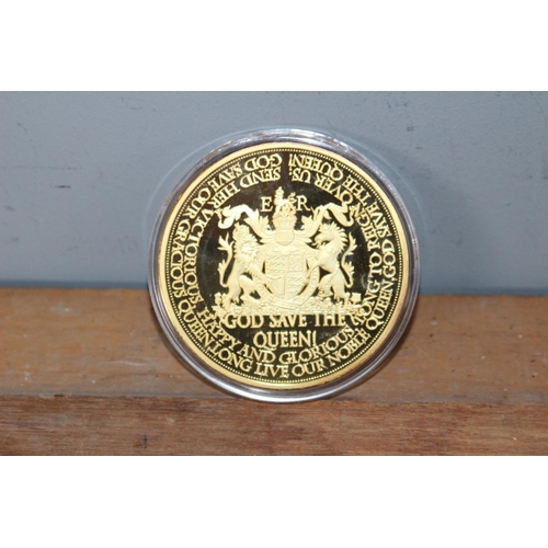 571 - THE NATIONAL ANTHEM SUPERSIZE COMMEMORATIVE STRIKE COIN