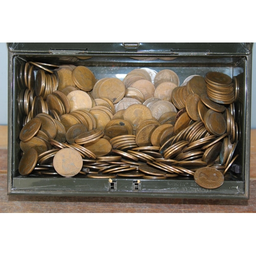 584 - LARGE TIN OF OLD PENNIES