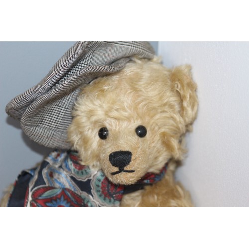 557 - ONE OF A KIND OCHILTREE BEAR NAMED HARRY
32CM