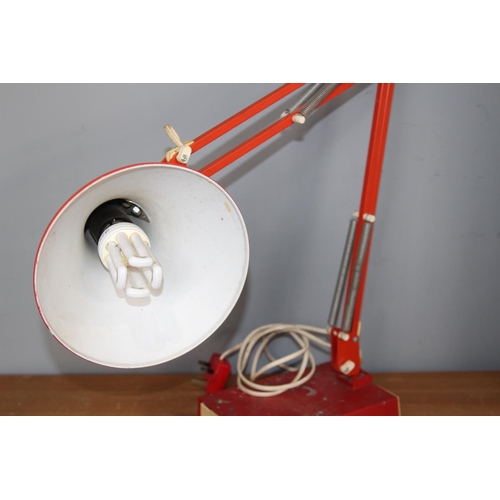 101 - VINTAGE ITALIAN ANGLEPOISE
70CM