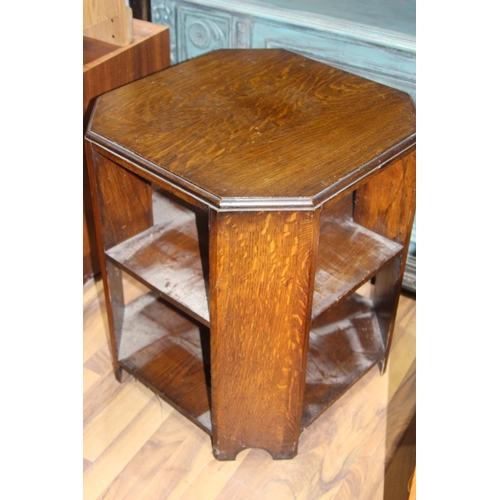 18 - OAK SIDE TABLE
53 X 62CM