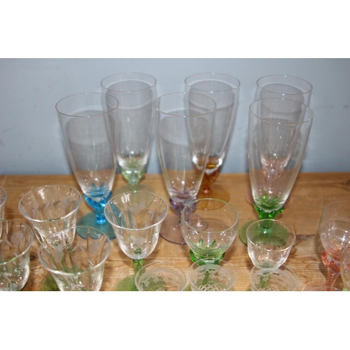 217 - LARGE QUANTITY OF VARIOUS GLASSES