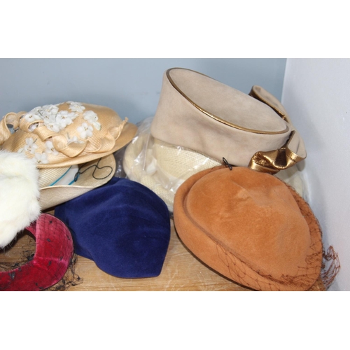 256 - BOX OF VINTAGE HATS