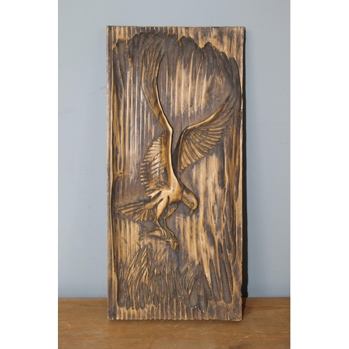 270 - CARVED MCLEAN WOOD SCULPTURES PLAQUE
38 X 18CM