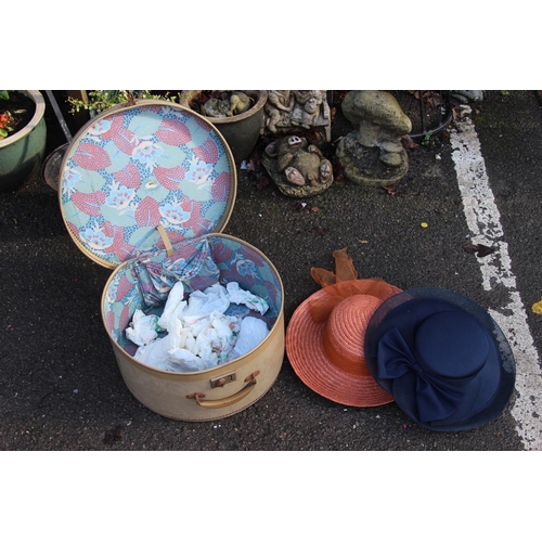 332 - VINTAGE HAT BOX AND HATS