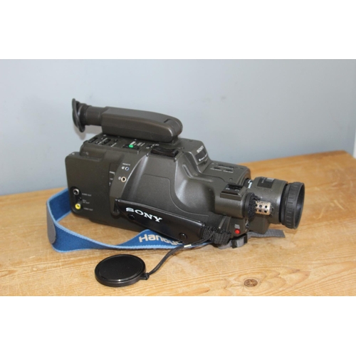 374 - SONY HANDY CAM CAMCORDER