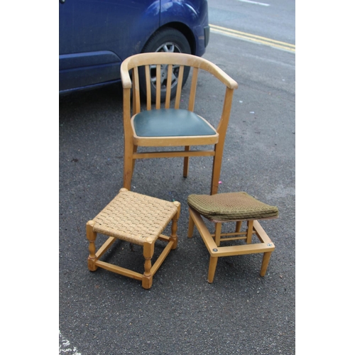 38 - DESK CHAIR AND TWO STOOLS
56 X 48 X 76CM