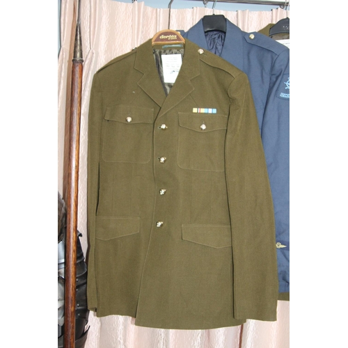 386 - QUANTITY OF MILITARY UNIFORMS