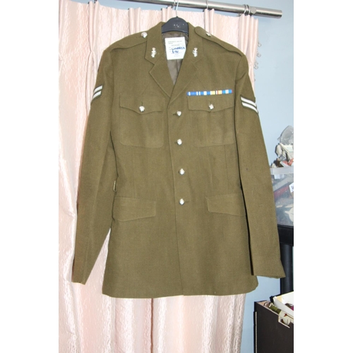 386 - QUANTITY OF MILITARY UNIFORMS