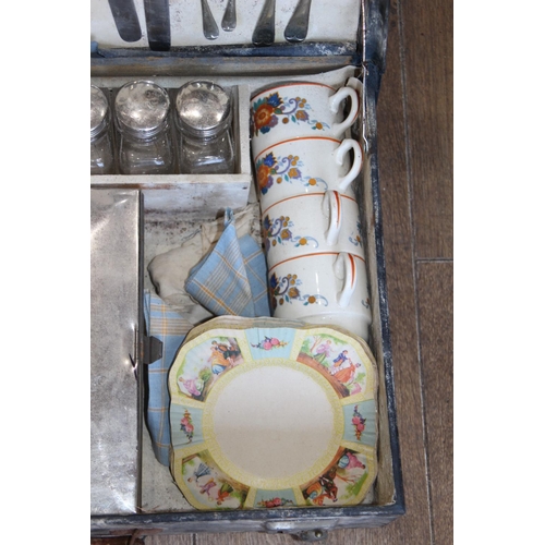 410 - VINTAGE 1950'S SIRRAM PICNIC SET