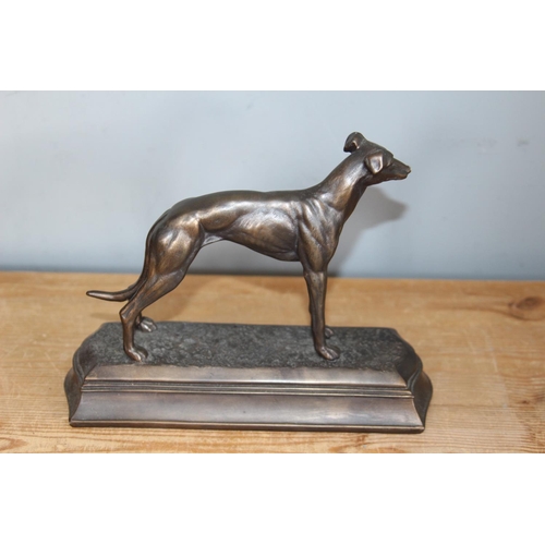 470 - GREYHOUND FIGURE 
17CM