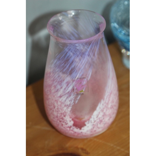 570 - 4 X ART GLASS VASES INCLUDING CAITHNESS
17CM TALLEST