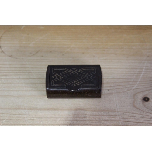 597 - BAKELITE SNUFF BOX