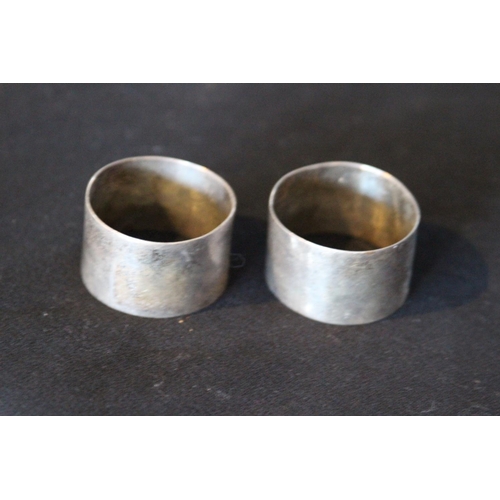 647 - PAIR OF NAPKIN RINGS - LONDON 1918 - JOSIAH WILLIAMS AND CO - 66grams