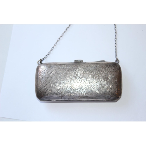 658 - SILVER PURSE - CHESTER 1915 - E J TREVITT & SONS - 82grams INCLUDES LINING