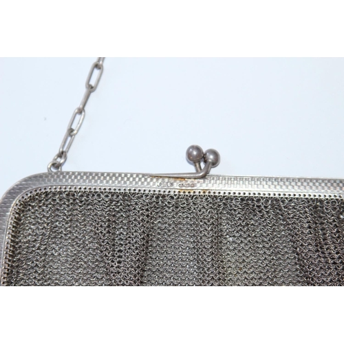 659 - VICTORIAN SILVER PURSE - 156 grams