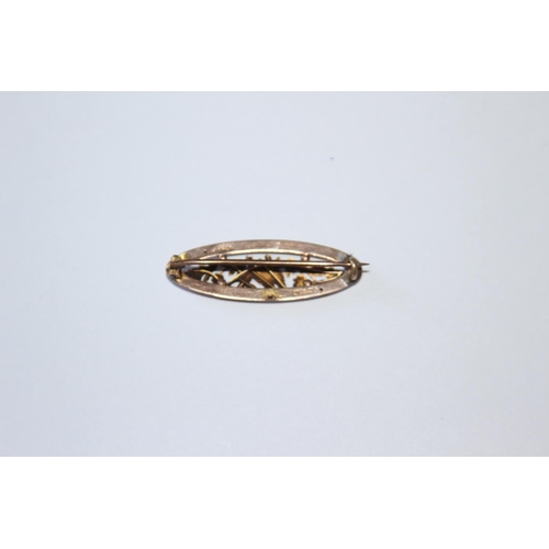 681 - 9CT GOLD BROOCH - 2.3 grams