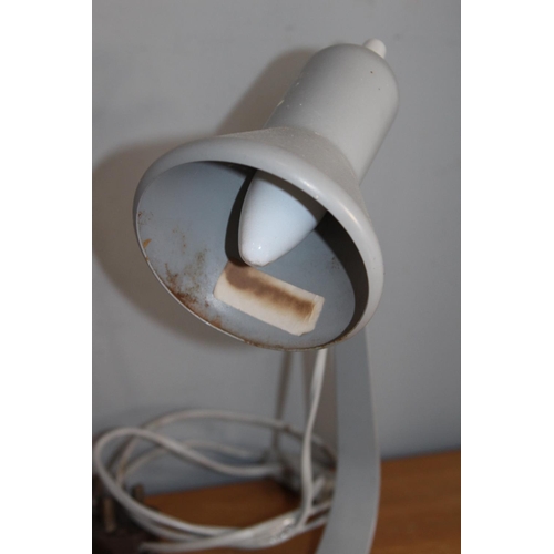 98 - DESK LAMP
30CM