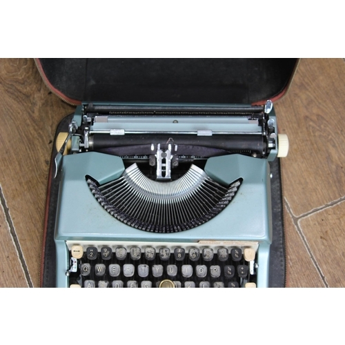 273 - IMPERIAL TYPE WRITER