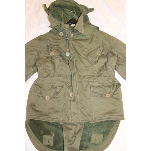 392 - 1953 BRITISH ARMY PARKER WITH HOOD SIZE 2