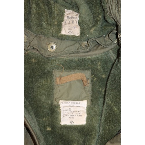 392 - 1953 BRITISH ARMY PARKER WITH HOOD SIZE 2