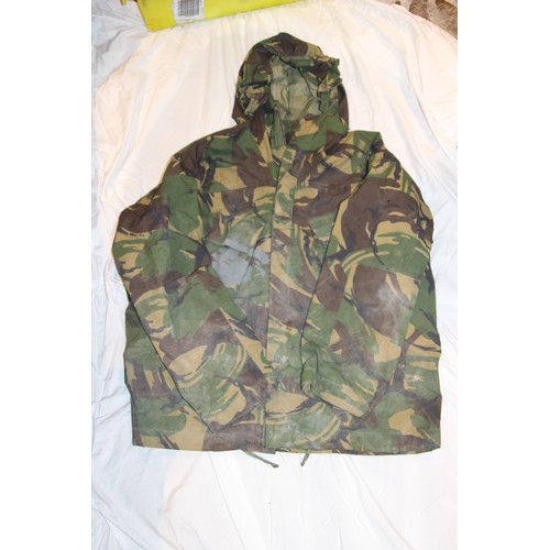 396 - QUANTITY OF MILITARY COMBAT WEAR