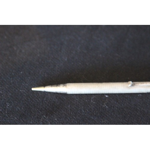 628 - YARD O LED SILVER PROPELLING PENCIL IN BOX - LONDON 1961 - JOHNSTON, MATTHEY AND CO  - 12CM