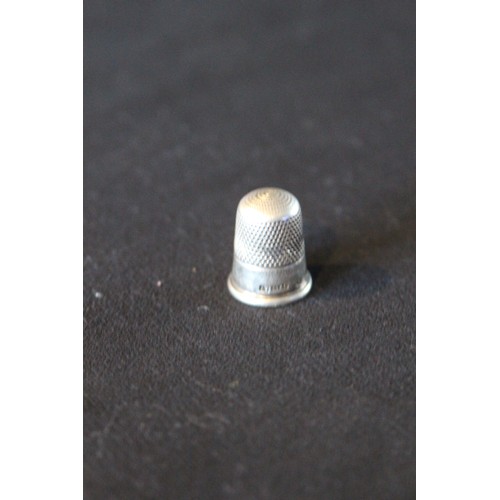 630 - SILVER THIMBLE - CHESTER 1891 - JOHN TROUP & SONS 6.5 grams