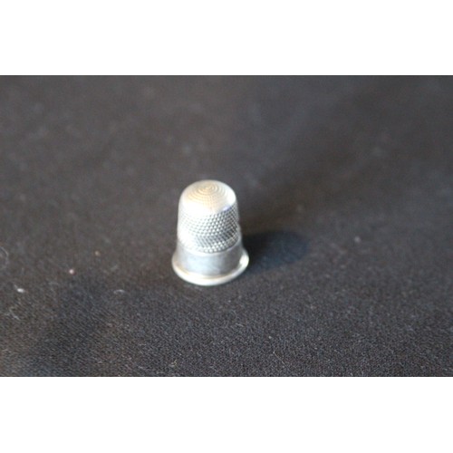 630 - SILVER THIMBLE - CHESTER 1891 - JOHN TROUP & SONS 6.5 grams