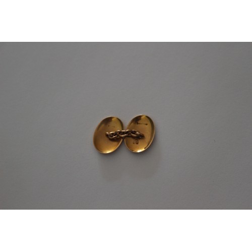 633 - PAIR OF 15CT GOLD CUFFLINKS - 9.35grams APPROX