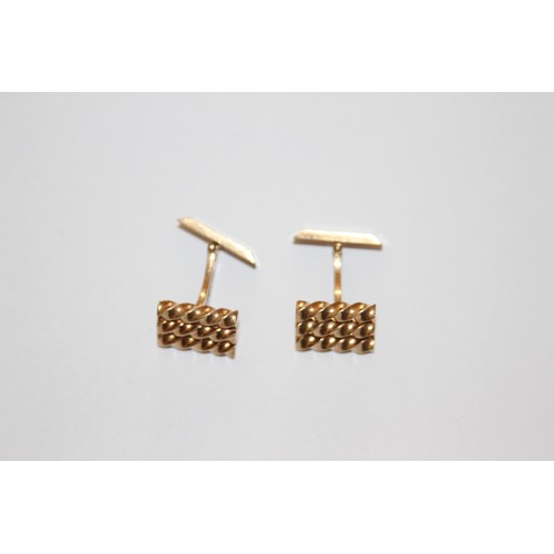 637 - PAIR OF 9CT GOLD CUFFLINKS - 18.5gram APPROX