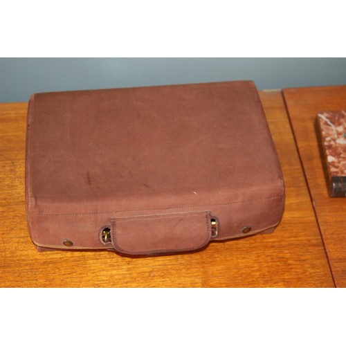 728 - ANTIQUE LEATHER JEWELLERY CASE