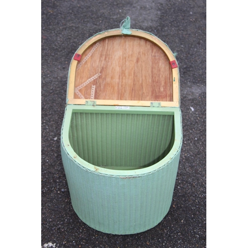 45 - VINTAGE LLOYD LOOM LAUNDRY BASKET
41CM X 41CM