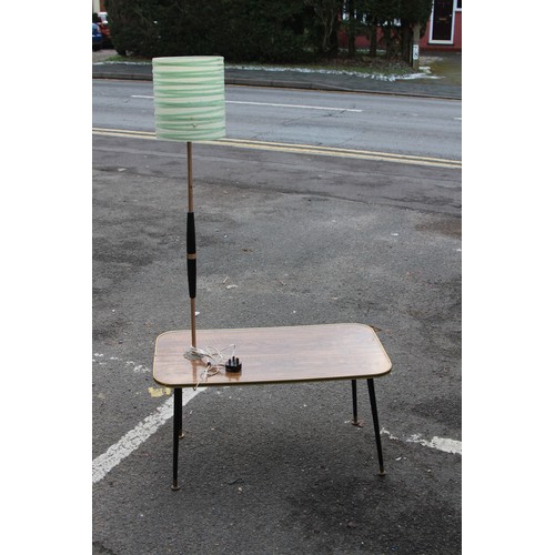 8 - RETRO LAMP TABLE
SHADE NEEDS A REPAIR
77CM X 40CM X 142CM