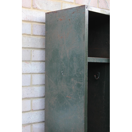 39 - PAIR OF INDUSTRIAL LOCKERS
31 X 31 X 183CM