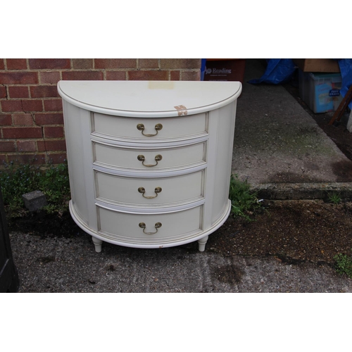120 - DOME FRONTED CHEST OF DRAWERS
85 X 40 X 80CM