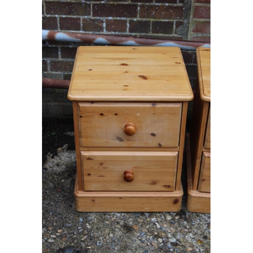 124 - PAIR OF PINE BEDSIDE TABLES
49 X 48 X 61CM