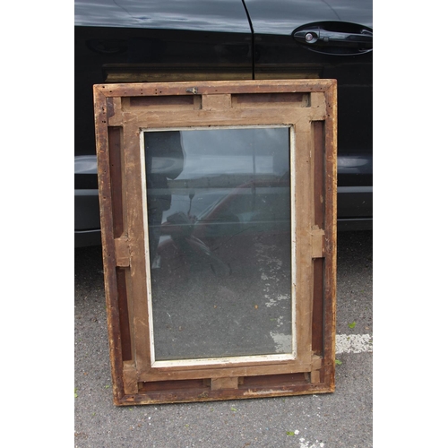 203 - ANTIQUE GILT PICTURE FRAME
90 X 66CM