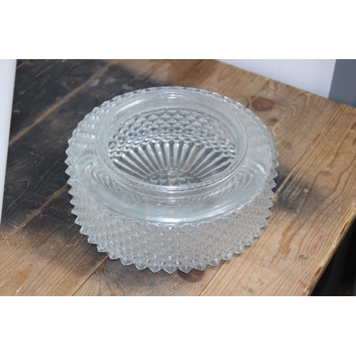 266 - RETRO GLASS SHADE
25CM WIDE