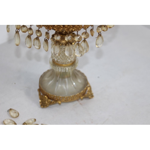 274 - VINTAGE CLASSIC STYLE CUT GLASS LAMP
43CM