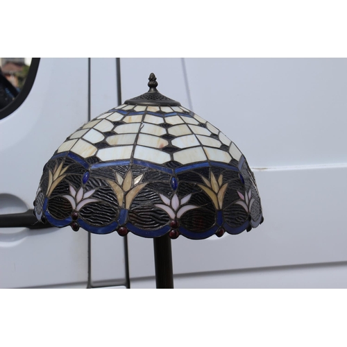 285 - TIFFANY STYLE STANDARD LAMP
156 X 44CM